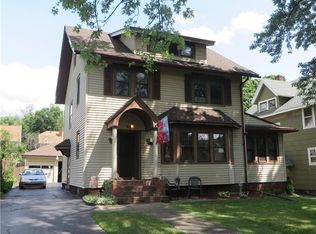 98 Hurstbourne Rd, Rochester, NY 14609