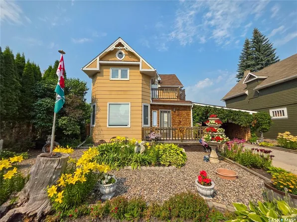 234 5th AVENUE W, Melville, SK S0A 2P0