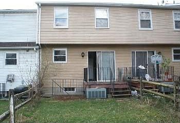 2nd image of 353 W Thornhill Pl