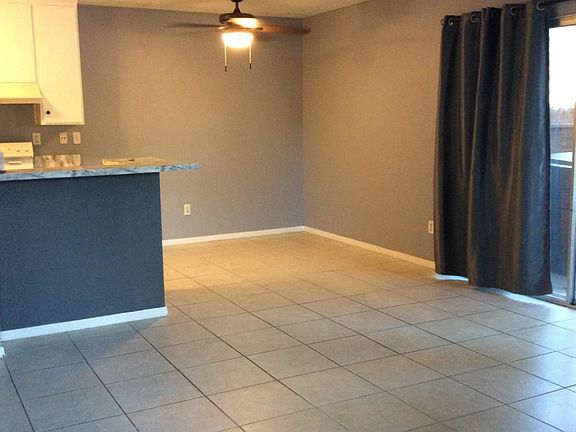 2nd image of 2869 E Jackson Ave Unit D