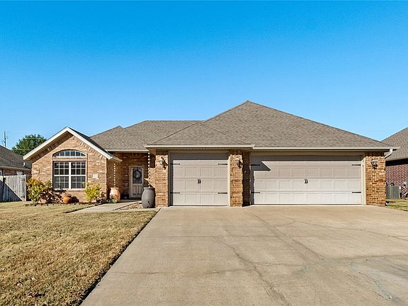 2nd image of 10879 Foxglove Ln