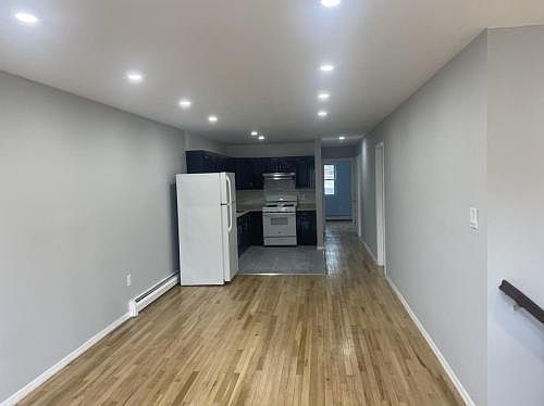 1st image of 5719 Arverne Blvd Floor 1