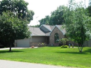 N6815 Donlin Dr, Pardeeville, WI 53954