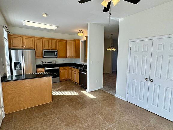 4th image of 109 Woodsong Ln