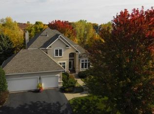 18719 Erin Bay, Eden Prairie, MN 55347