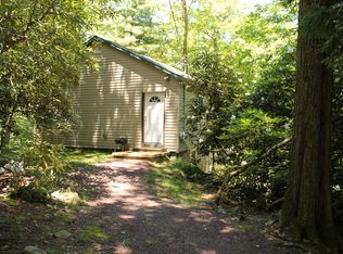 506 N Lake Drive, Lake Harmony, PA 18624