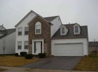 3930 Highland Bluff Dr, Groveport, OH 43125