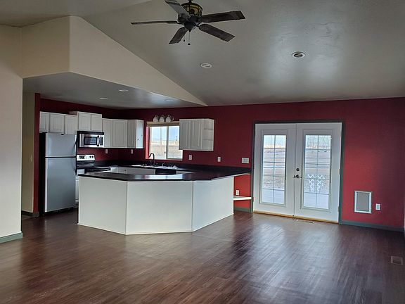 Kitchen / Dining