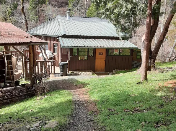 4280 Lower Wolf Creek Rd, Wolf Creek, OR 97497