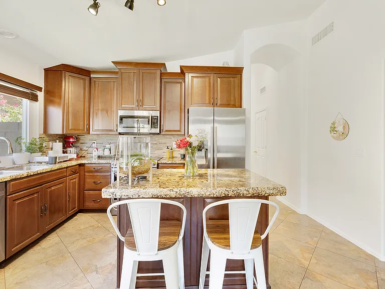 4704 E Weaver Rd — Photo 29