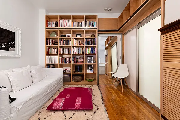 Rented by Nest Seekers International | media 16