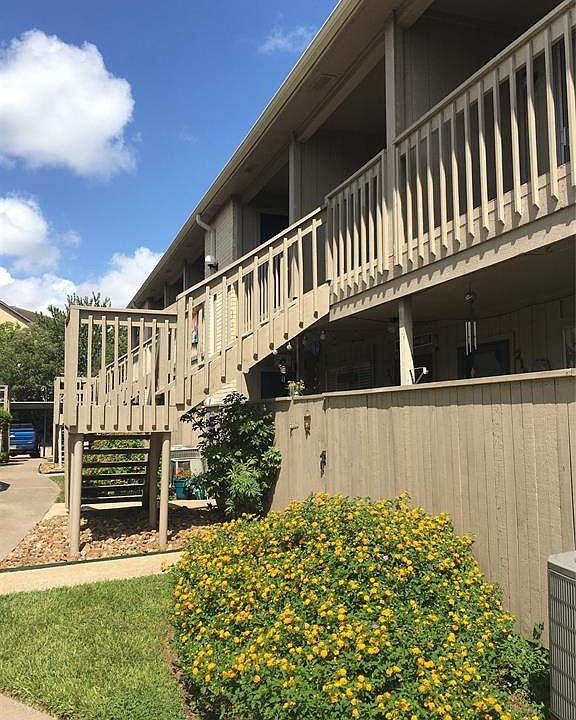 1st image of 3919 Fairmont Pkwy APT 218