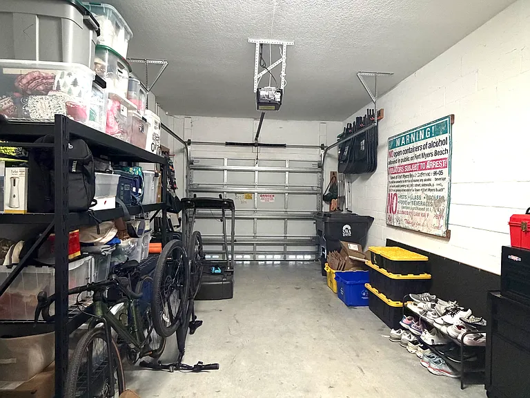 8974 Zevon Ct — Photo 25