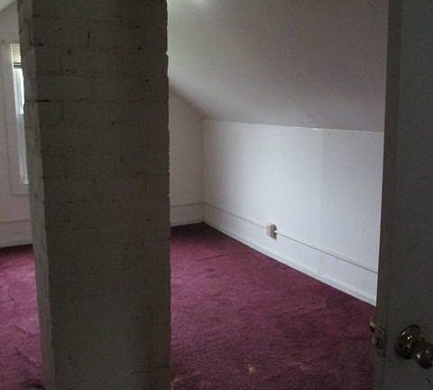 3rd image of 814 E Florida Ave