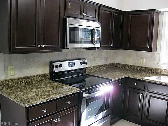 4th image of 1656 Allman Ct