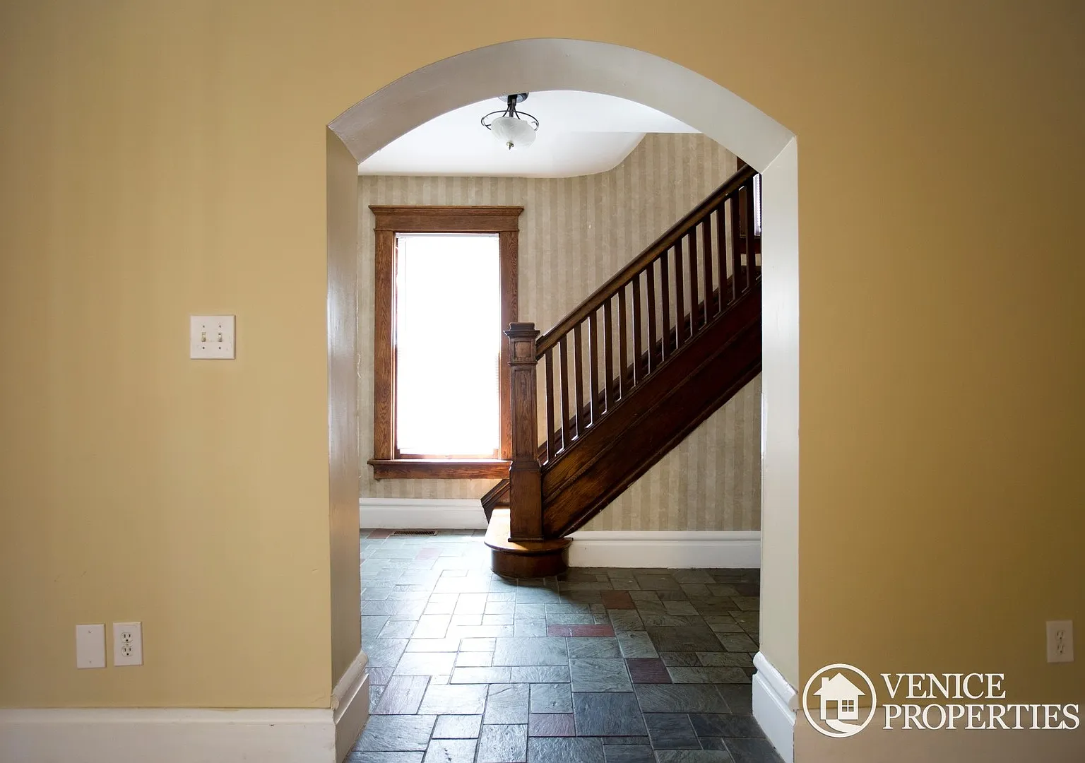7 Bedroom on OSU Campus — Photo 3