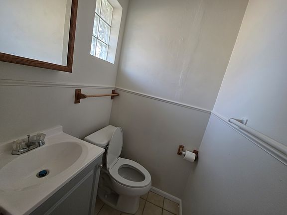 4th image of 5700 W Virginia Ave