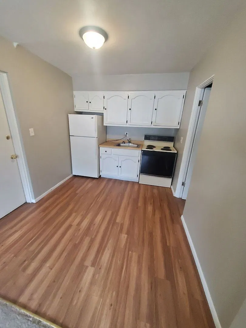 417 N Washington Ave 8 family — Photo 4