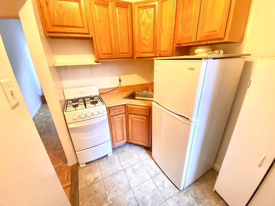 1st image of 345 E 19th St #3S