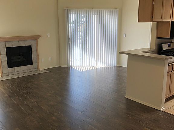 4th image of 1545 Amherst Ave APT 409