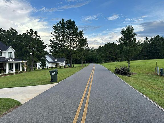 4th image of 1112 W Lake Dr