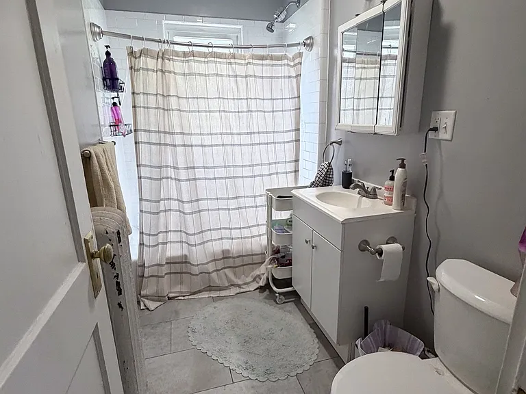 51 Leamington Rd #1 — Photo 8