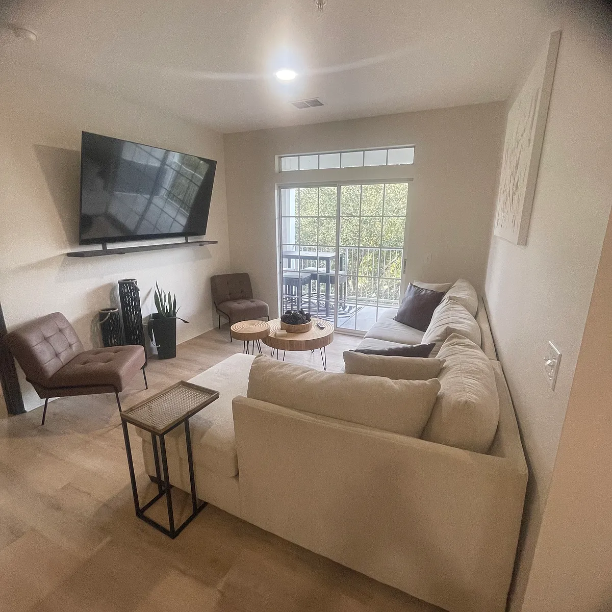 Building Photo - 3176 Feltrim Pl #302