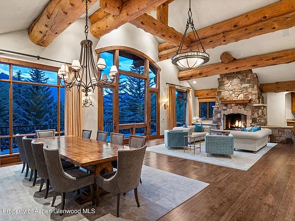 3rd image of 247 Willoughby Way
