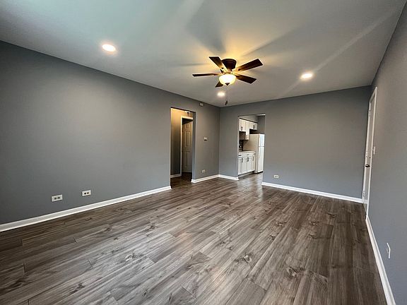 4th image of 115 S Whispering Hills Dr #4