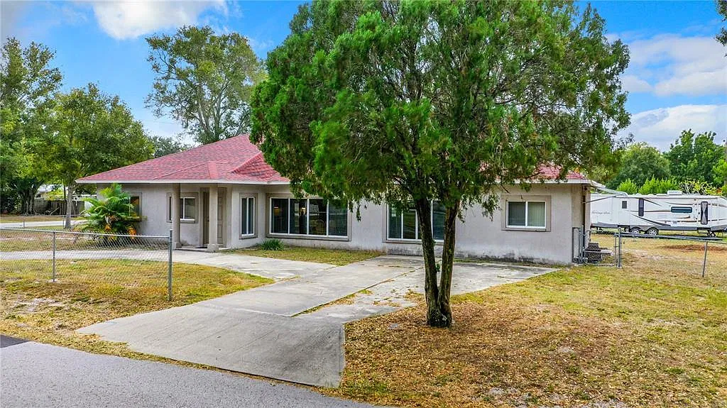 3 bed, 2000 sqft, $2,990 — Photo 2