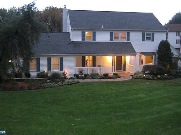 Exterior front lighted walk