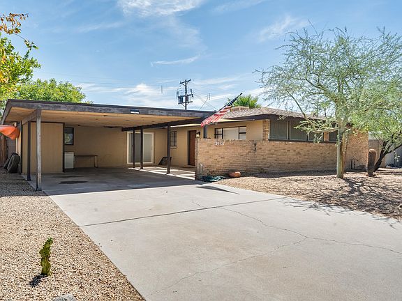 4th image of 2239 N 72nd Pl