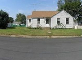 1307 Avenue J, Sterling, IL 61081