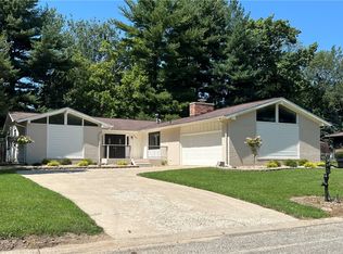3242 Vista Dr, Danville, IL
