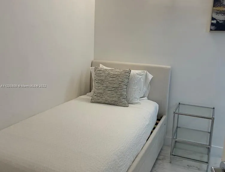 2301 Collins Ave #1503 — Photo 15
