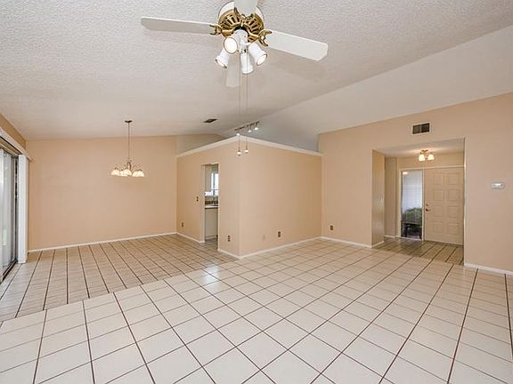 4th image of 771 Moorland Ln