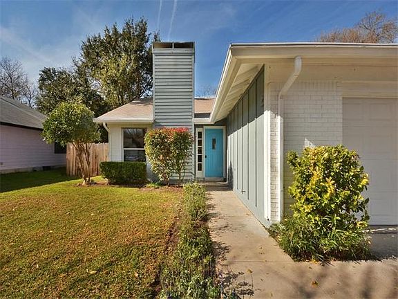 4th image of 7104 Towering Oaks Dr
