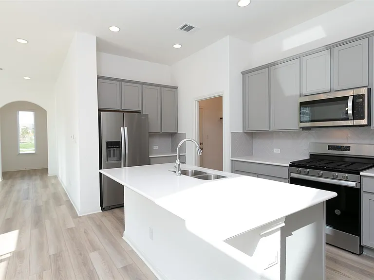 5303 Bruno St — Photo 10