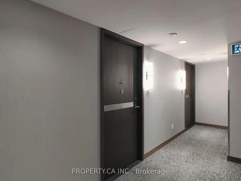 17 Bathurst St #1209 — Photo 29