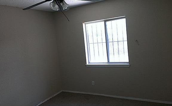 4th image of 12012 Kings Crest Dr