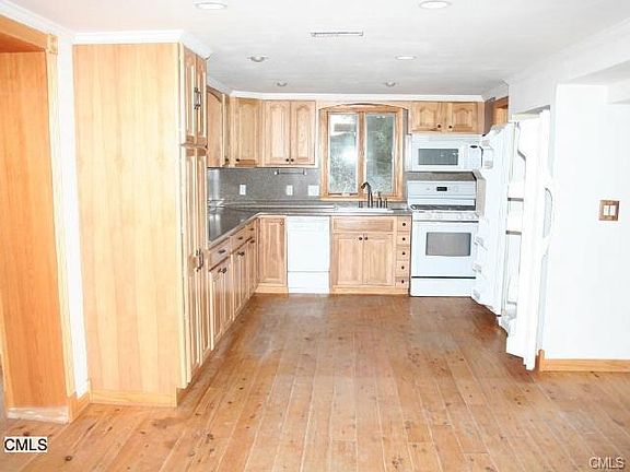 Updated gourmet kitchen