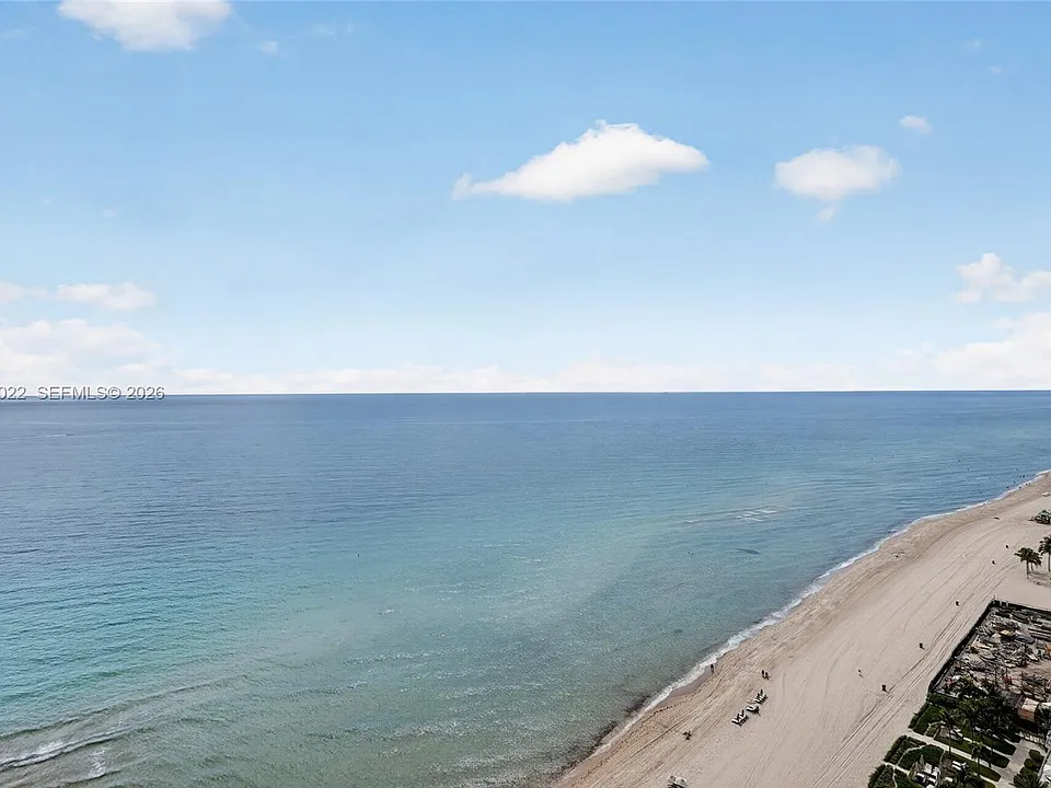 18671 Collins Ave #2501