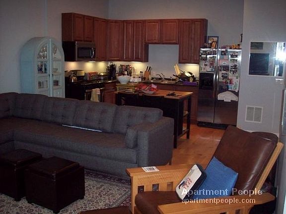 3rd image of 2458 W Superior St APT 2