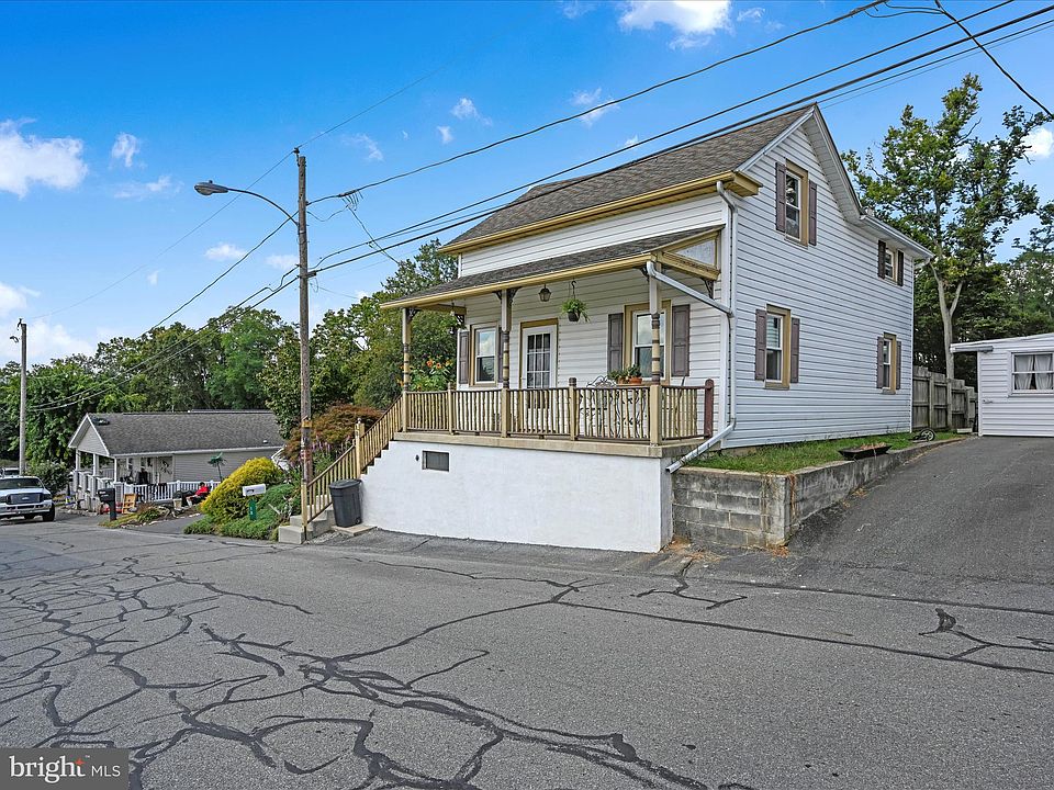 18 Elizabeth St, Washington Boro, PA 17582 | Zillow