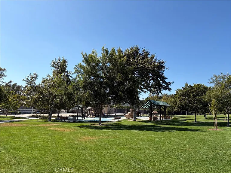 48 Oak Tree Ln — Photo 20