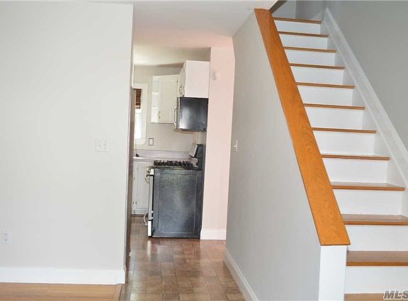 3rd image of 22 Rosemont Ave