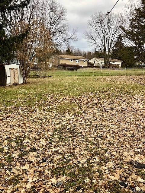 2nd image of 552 Hinsdale Rd