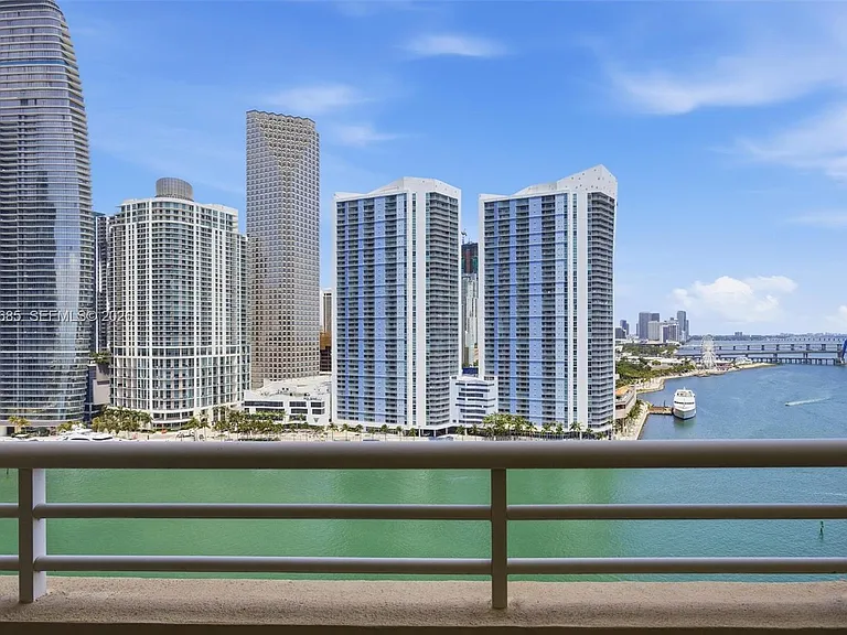888 Brickell Key Dr #2010 — Photo 22