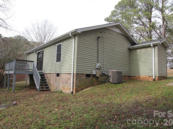 2nd image of 48 Piper Rd