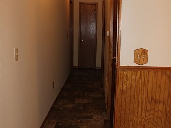 5th image of 2112 Oxford Dr